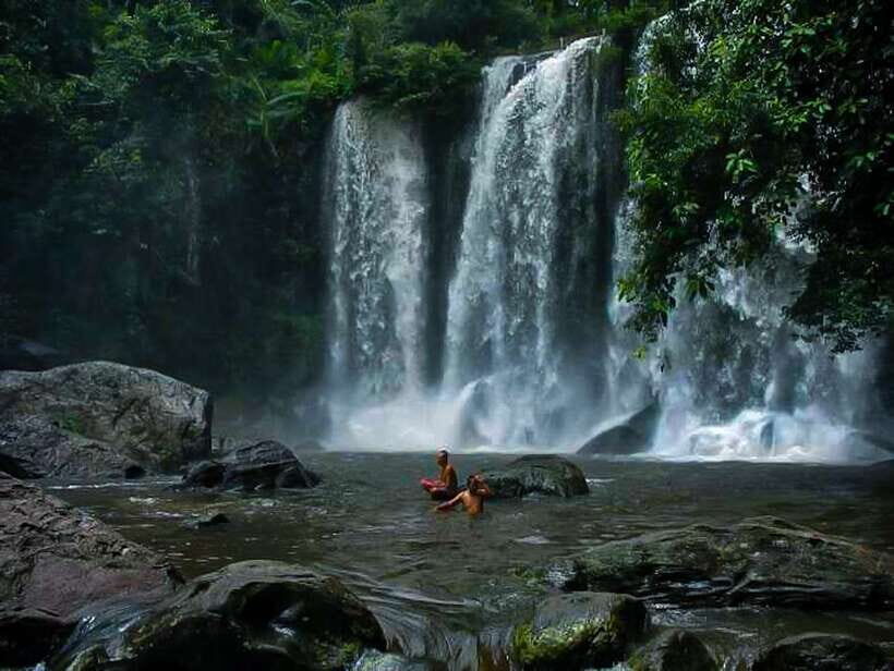 From Siem Reap: Guided Kulen Waterfall Tour - The riverside 1000 Lingas archaeological park