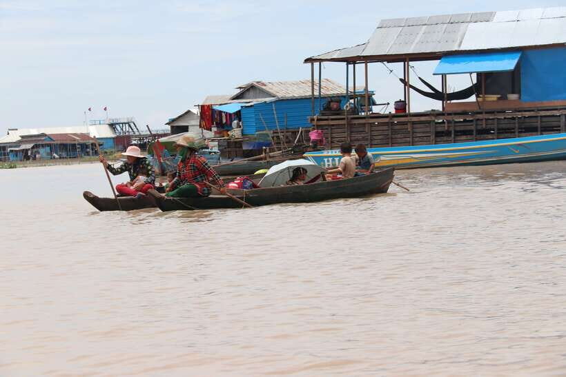 From Siem Reap: Tonle Sap Floating Village Tour - Enter Tonle Sap by Private Boat, Not by Bus and Buses