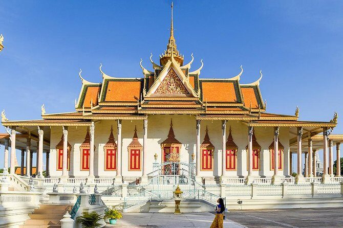 Full-Day Phnom Penh Sightseeing Tour & Killing Field - Tuol Sleng (S-21): why a sensitive guide makes a difference