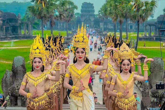 Full-Day Temples of Angkor Small Group Tour - The Leper King and Elephant Terraces: worth seeing, even from the route