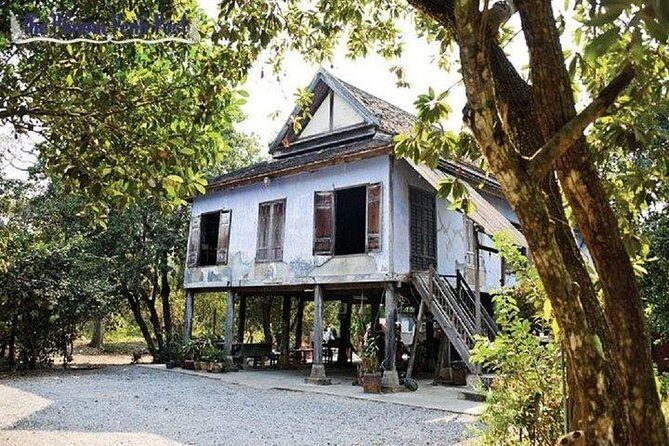 Full Day-Tour: Handicraft, Bamboo train, Killing cave. Bat cave - Colonial Corners, Pagoda Bridges, and Local Snacks Along the Way