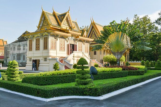 Half Day Tour to Royal Palace, Wat Phnom & Independent Monument - Getting Oriented in Phnom Penh in Just 3–4 Hours