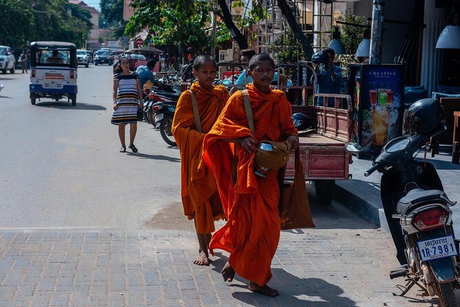 Highlights & Hidden Gems With Locals: Best of Siem Reap Private Tour - 3 Hours to Get Your Bearings in Siem Reap