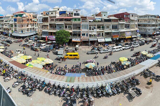 Intercity Transfer Siem Reap - Phnom Penh/Phnom Penh - Siem Reap - Hotel pickup in Siem Reap: start when you’re ready