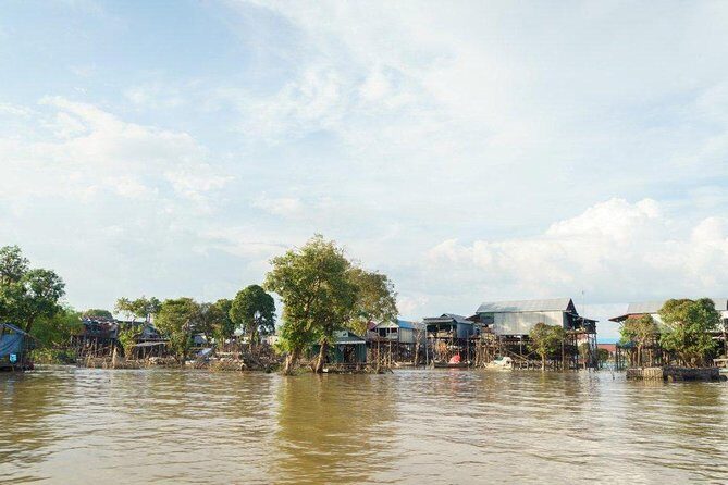 Kampong Phluk Floating Village Tour by Boat - The boat trip: where you slow down and actually look