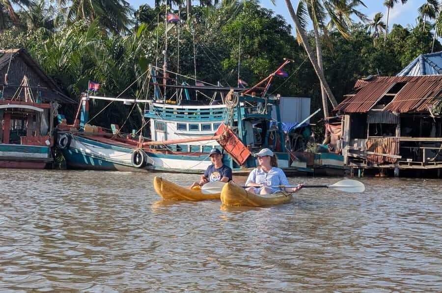 Kampot: Countryside, Pepper Farm and Kayak Tour with Lunch - Lunch at a Local Restaurant Before the Water