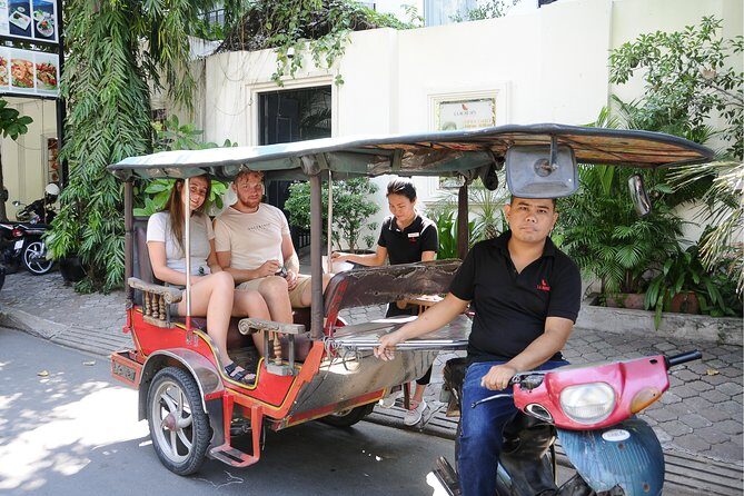 Khmer Cooking Class Half Day (AM or PM) - Wet Market Shopping: Choosing Herbs, Spices, and Fruit Like a Local
