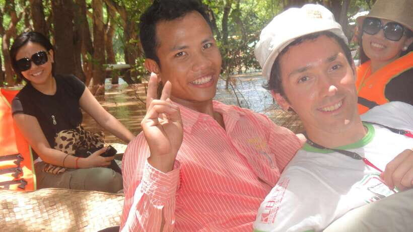 Kompong Phluk Floating Village Tour from Siem Reap - Getting There: The Rice-Field Drive to Tonlé Sap