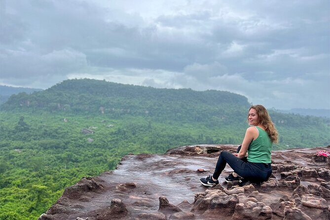 Kulen Mountain Waterfall Tour with Picnic Lunch from Siem Reap - Preah Ang Thom pagoda and the reclining Buddha climb