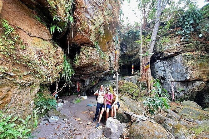 Kulen National Park Ticket -Waterfall & 1000 Lingas - Stop 5: Poeng Ta Kho (Amazing Cliff) for a Fast View
