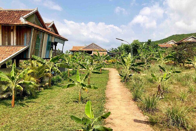 La Plantation tour (discovering Kampot Pepper) + Lunch - Finding the farm: where you meet and what that means