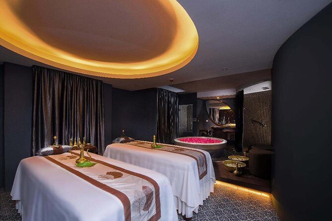 Mudita Signature Treatment - Warm Herbal Compress + Four-Hand Massage: What You’ll Experience