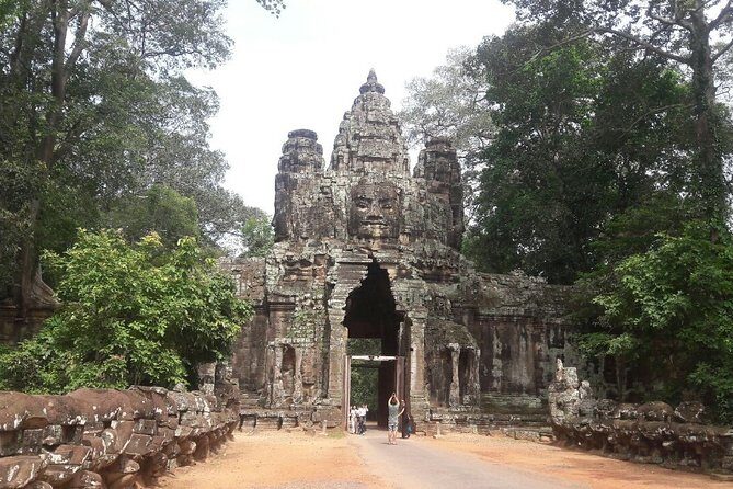 One day Angkor temple tour with private driver - Lunch at a Local Restaurant: A Needed Reset