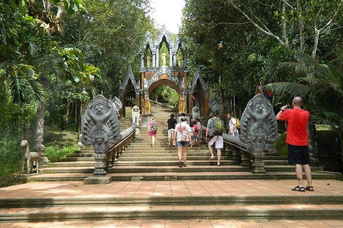 Phnom Kulen Waterfall National Park from Siem Reap - 1000 Lingas at Kbal Spean: Shiva carvings you can actually read
