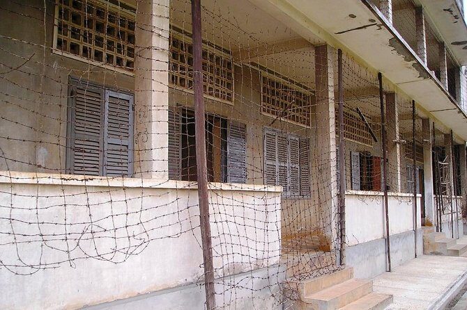Phnom Penh City Tour, Silver Pagoda, Genocide Museum, Killing Fields - Royal Palace and Silver Pagoda: more than a pretty backdrop