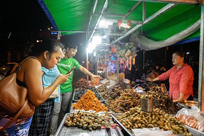 Phnom Penh Evening Food Tour - Inclusive 5 stops local Tastings - Tuk-tuk pickup and the small-group vibe