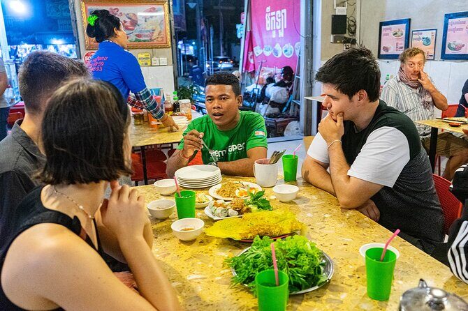 Phnom Penh Evening Food Tour - Inclusive 5 stops local Tastings - Toul Tompong Market (Russian Market): desserts and Khmer sweet cravings