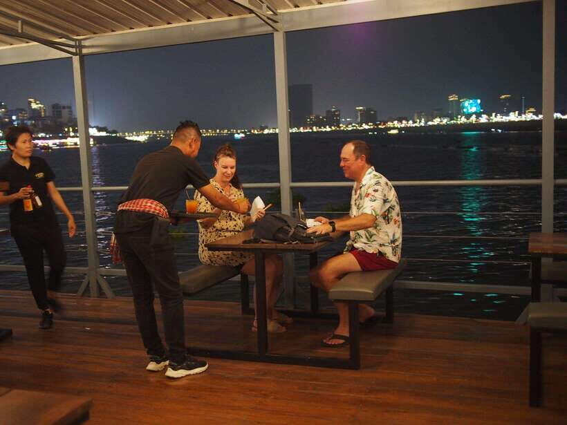 Phnom Penh: Mekong Sunset Dinner Cruise with Live Music - Live traditional Khmer music: why it’s more than background noise