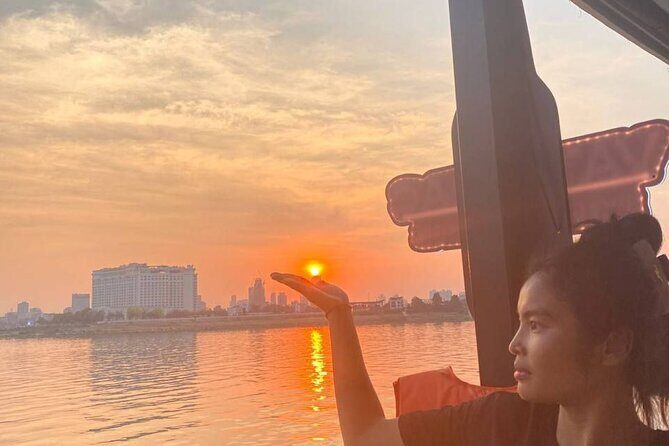Phnom Penh: Sunset Cruise-Free Beers-Sodas-BBQ Buffet-fruit plate - Price that actually feels like value: $8 and three package choices