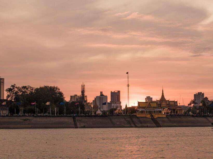 Phnom Penh: Sunset Cruise on Kanika Boat - Quick hits on the Kanika Boat sunset cruise