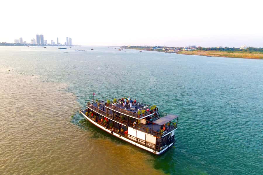 Phnom Penh: Sunset Cruise with Unlimited Beer &Fruit platter - Sunset Timing and Photo Game Plan for a 1.5-Hour Cruise