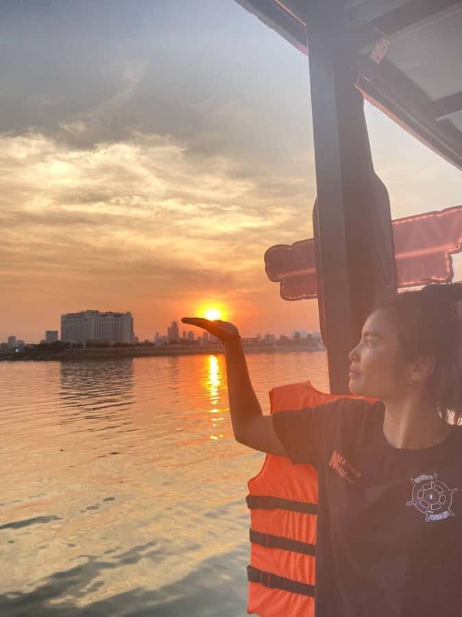 Phnom Penh: Sunset Cruise with Unlimited Beers & BBQ Buffet - What to Watch For: Weather, Bags, and the End of the Night