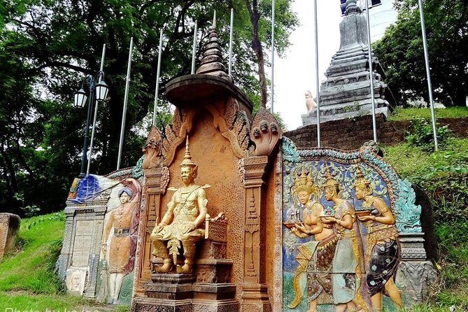 Phnom Penh Vital Discovery-Full Day Tour (Including all services) - A River Pause at Mekong Views and Sisowath Quay