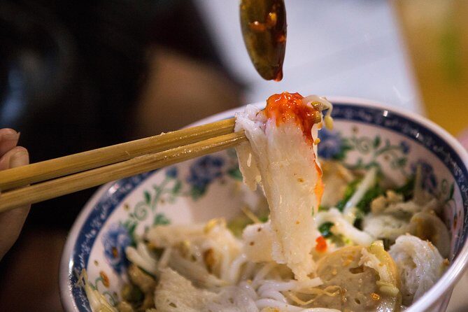 Phnom Penh's Morning Market and Street Art Tour by Tuk tuk - Meeting Point and What You’ll Actually Do