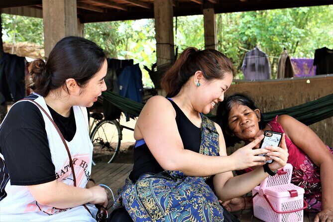 Private Angkor Temples Walking Tour from Siem Reap - Lunch, heat, and packing tips that actually matter