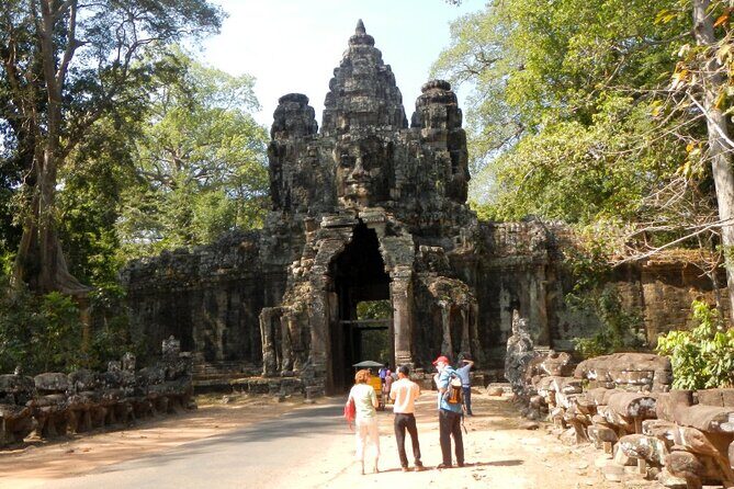 Private Angkor Wat Day Tour - Best of Angkor - Morning: Angkor Wat Sunrise and the First Look