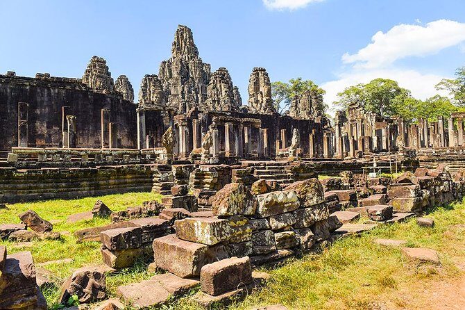 Private Full-Day Angkor Temple and Sunset Viewing with Lunch - What to expect from your guide (names seen in past tours)