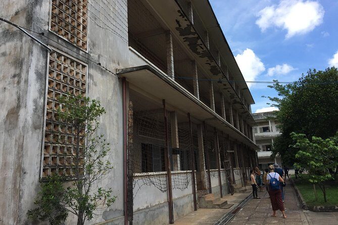 Private Half Day To Killing Field & S21 Genocidal Museum in Phnom Penh - Price and Value: What $130 Per Group Really Buys