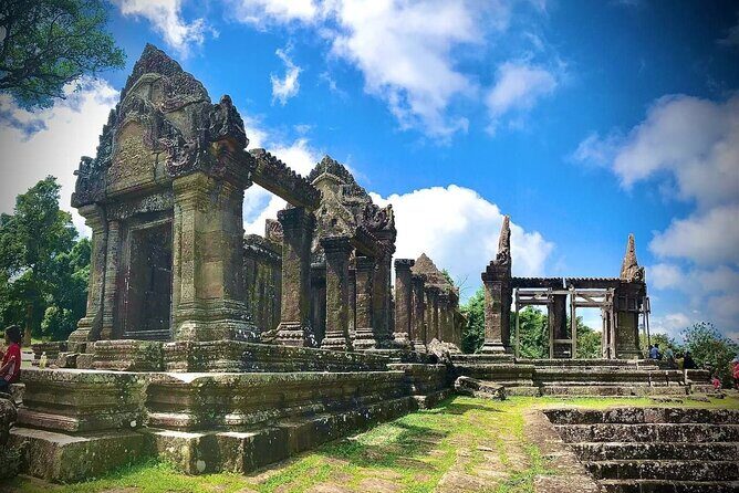 Private Preah Vihear and 2 Temples Guided Tour - A 6:00 am temple road trip: what the day feels like