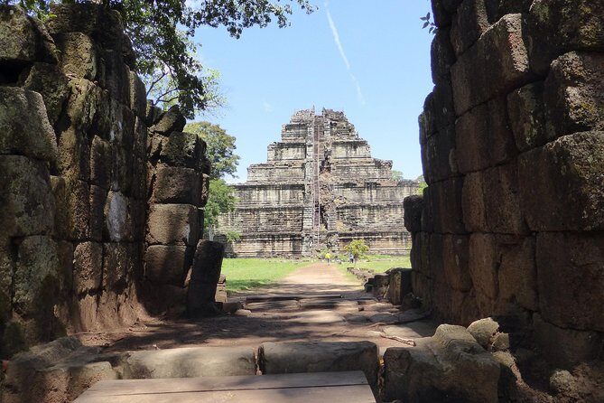 Private Preah Vihear and 2 Temples Guided Tour - Transportation and comfort: A/C plus small-group sanity