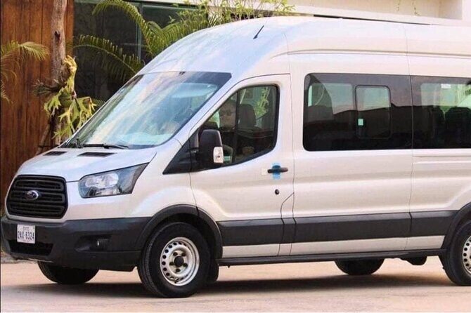 PRIVATE / SHARED Siem Reap Airport ( SAI ) Pick up & Transfers - Meeting your driver: name boards, luggage help, and WhatsApp that actually helps