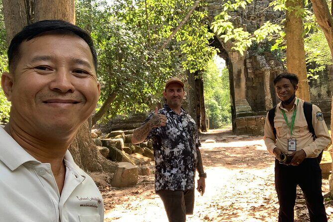 Private Taxi Siem Reap to Phnom Penh, Reliable Driver, Transfer - English-Speaking Driver: Friendly, But Be Ready for Quirks