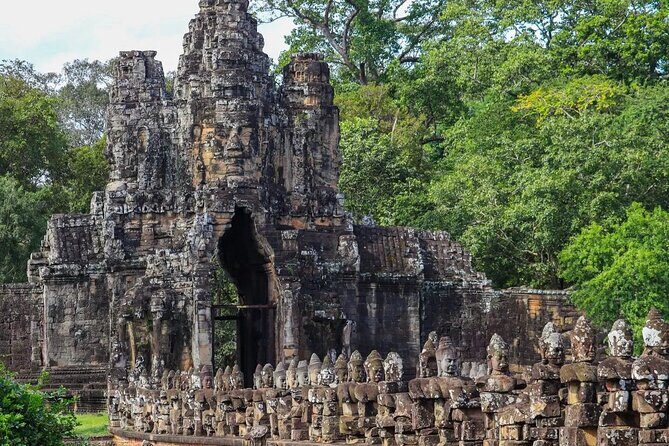 Private Taxi Siem Reap to Phnom Penh, Reliable Driver, Transfer - Pickup, Mobile Ticket, and Door-to-Door Convenience