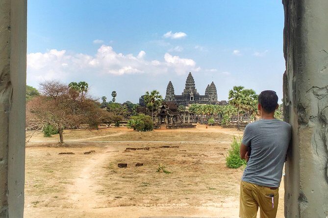 Private Tour: (Avoid Crowds & Heat) 2-Day Angkor Temples - Day 1: Banteay Srei, Banteay Samre, Pre Rup, Preah Khan, and Neak Pean