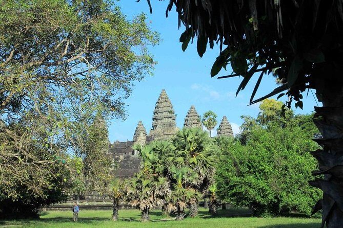 Shared Tour to Angkor Wat, Bayon and Ta Prohm Temples - Timing and pacing: short stops that still feel complete