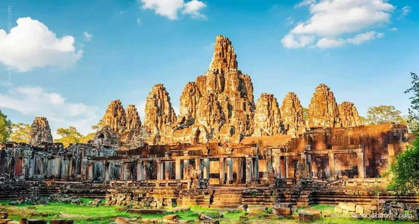 Siem Reap: 1-Day Angkor Wat Group Tour with Spanish Guide - Lunch, tickets, and the real cost of a day at Angkor
