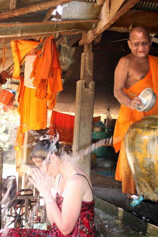 Siem Reap: 1-Hour Cambodian Buddhist Water Blessing - The Wat Arang ceremony: a break from Angkor mode