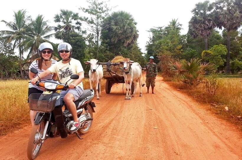 Siem Reap: 3-Hour Ancient Trails Motorbike Tour - Krong Siem Reap Pickup, SUV Transfers, and the Safety Briefing