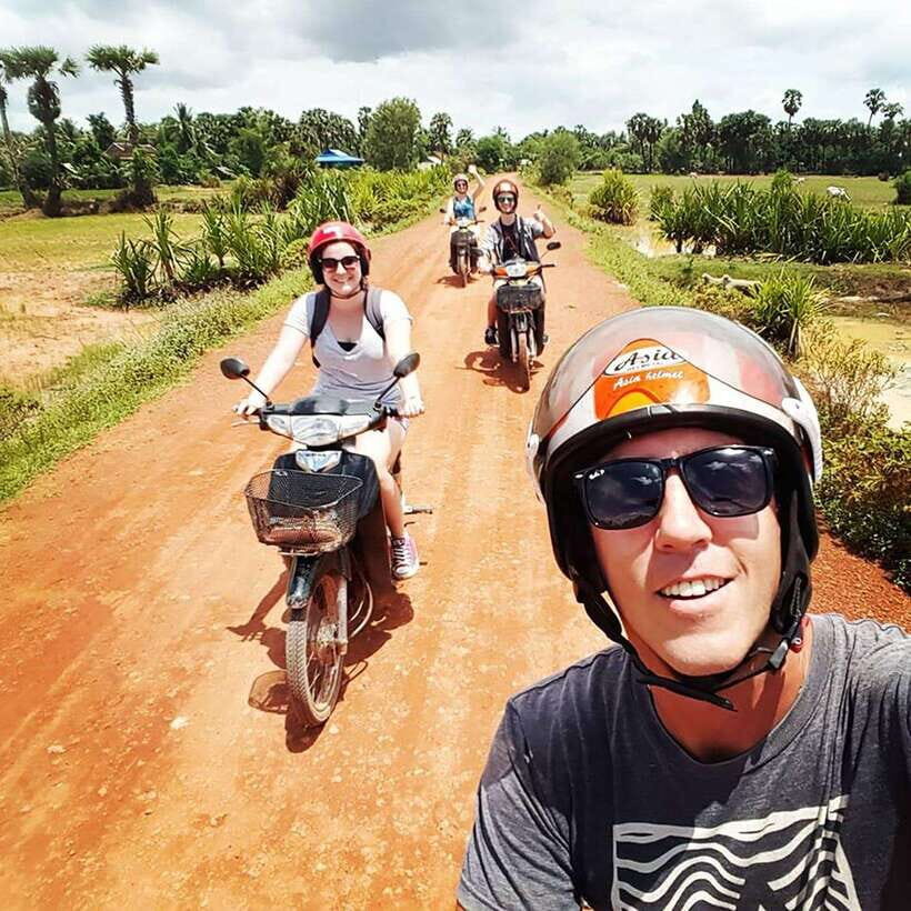 Siem Reap: 6-Hour Easy Rider Motorbike Tour - Setting out from Krong Siem Reap: the first 30 minutes matter