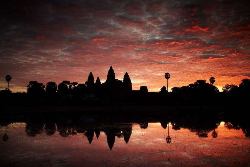 Siem Reap: Angkor Sunrise 1- or 2-Day Guided Temples Tour - Key highlights that make this tour worth your time