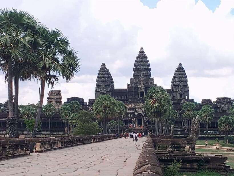 Siem Reap: Angkor Wat Private Tour by Tuk-Tuk - Private tuk-tuk logistics: getting around without the long walks