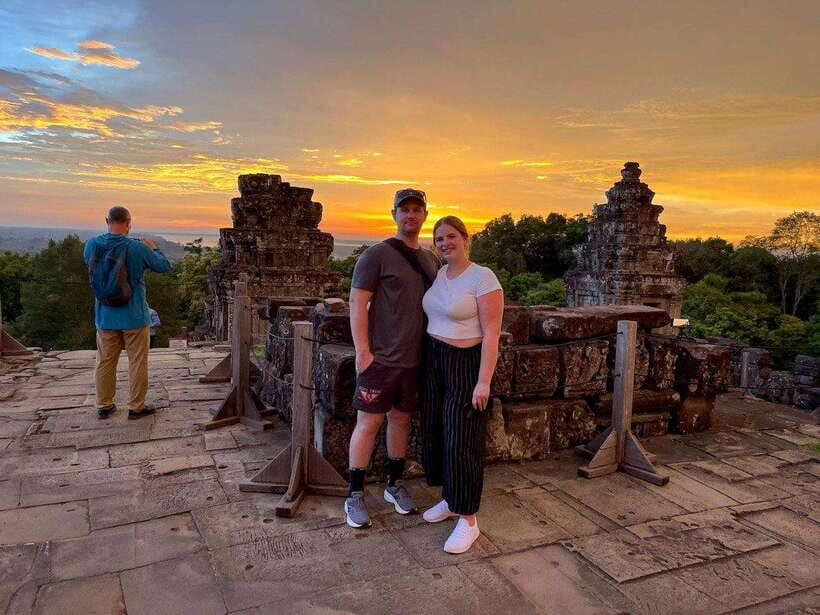 Siem Reap: Angkor Wat Small-Group Day Tour and Sunset - Pickup, Pass Pickup, and the Start Line You Don’t Want to Miss