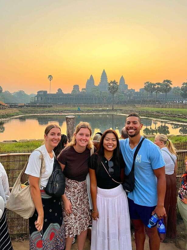 Siem Reap: Angkor Wat Sunrise and Full-Day Sightseeing Tour - Breakfast break near the East Gate area (and why it matters)