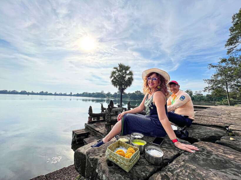Siem Reap: Angkor Wat Sunrise Tour via Tuk Tuk & Breakfast - Ta Prohm and Ta Nei: the jungle temple walk you should prepare for