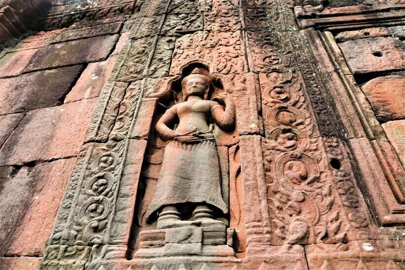 Siem Reap: Angkor Wat with German or English Guided Tour - Terrace of the Leper King and Terrace of the Elephants