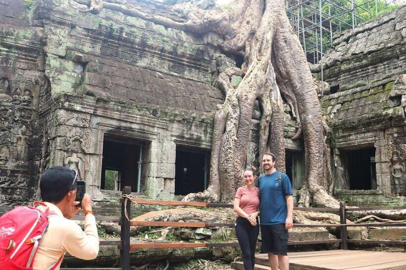 Siem Reap: Angkor Wat with German or English Guided Tour - Angkor Thom South Gate: 54 Stone Figures and First Impressions